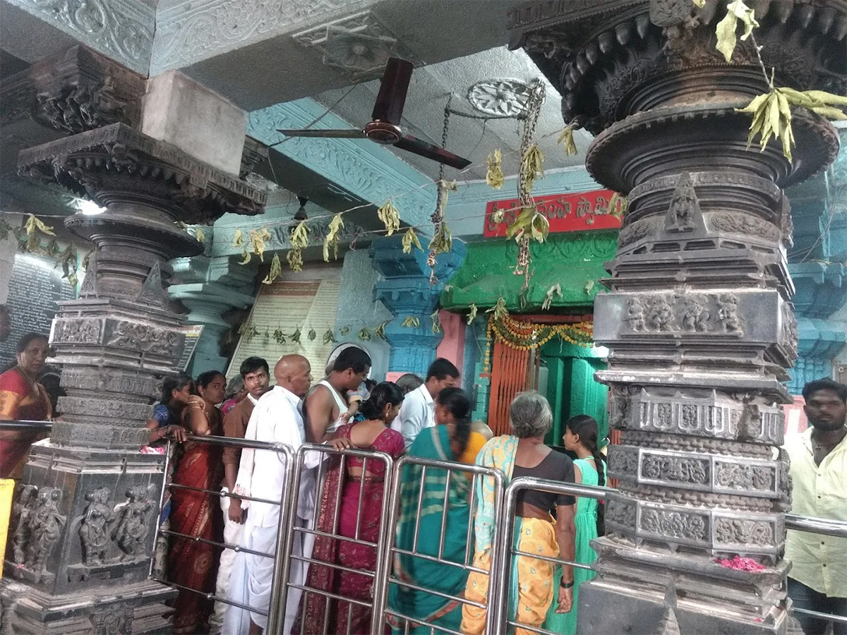 Devotional : Lakshmi Narasimha Swamy Temple Bejjanki HD Photos15