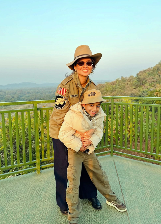 Kangana Ranaut on a safari tour in Gujarat (Photos)12