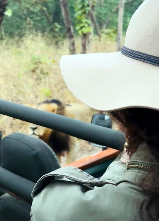 Kangana Ranaut on a safari tour in Gujarat (Photos)4