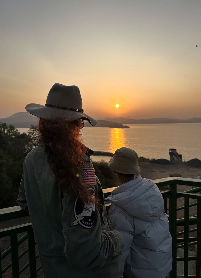 Kangana Ranaut on a safari tour in Gujarat (Photos)5