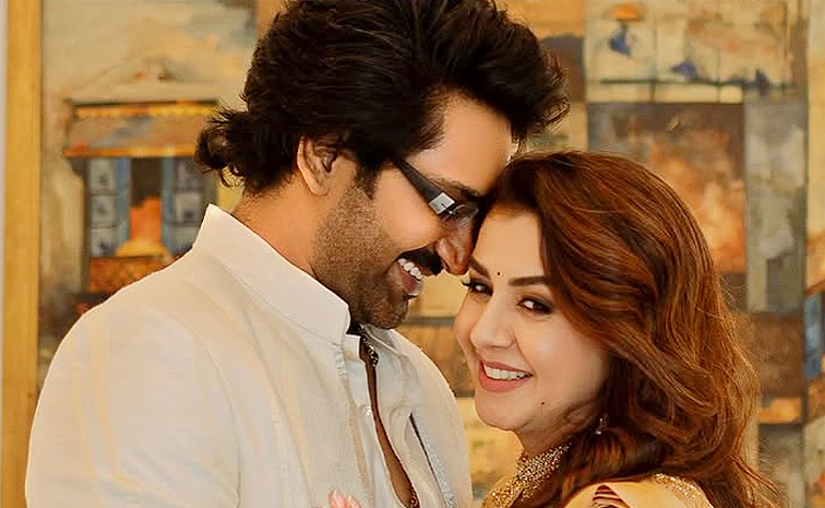 Nikki Galrani And Aadhi Cute Romantic Moments Photos5