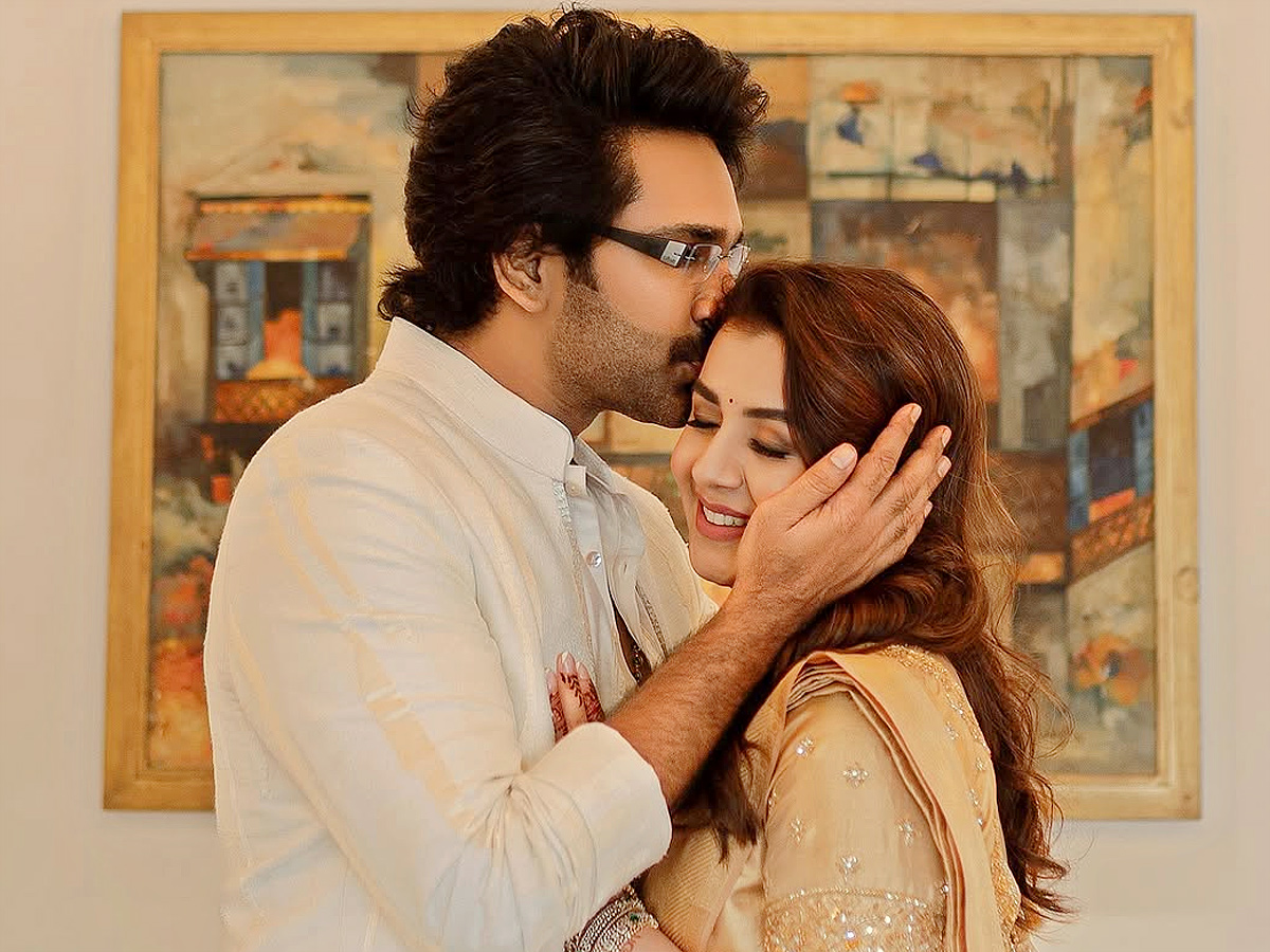 Nikki Galrani And Aadhi Cute Romantic Moments Photos7