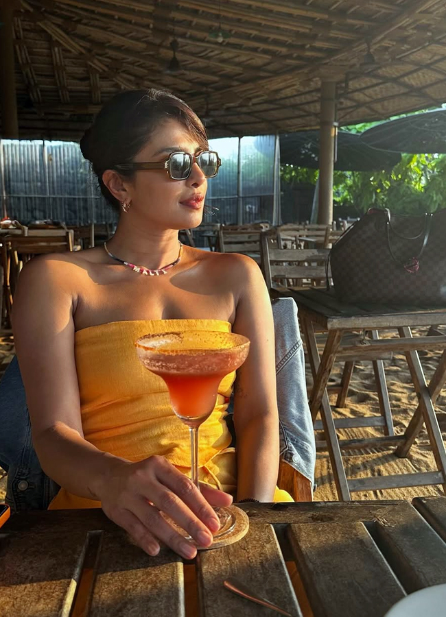 'Varanasi' movie beauty Priyanka Chopra Goa trip (Photos)12