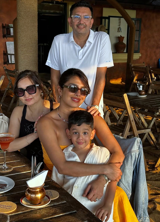 'Varanasi' movie beauty Priyanka Chopra Goa trip (Photos)13