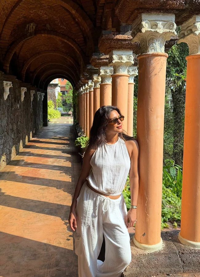 'Varanasi' movie beauty Priyanka Chopra Goa trip (Photos)4
