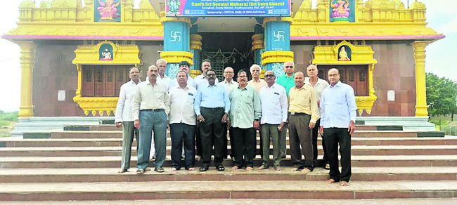 మట్టి తవ్వకాల అడ్డగింత 1