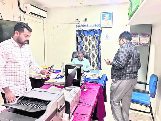 భూ భారతిని పకడ్బందీగా అమలు చేయాలి 
1