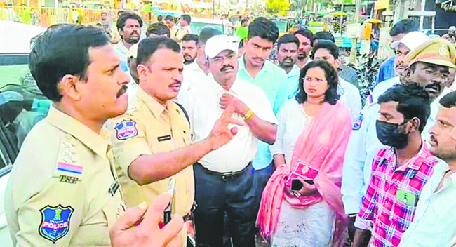 ట్రాఫిక్‌కు అంతరాయం కలిగిస్తే చర్యలు 1