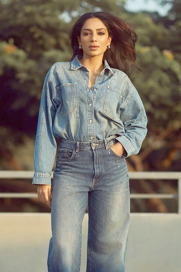 Actress Sobhita Dhulipala Latest Photos 3