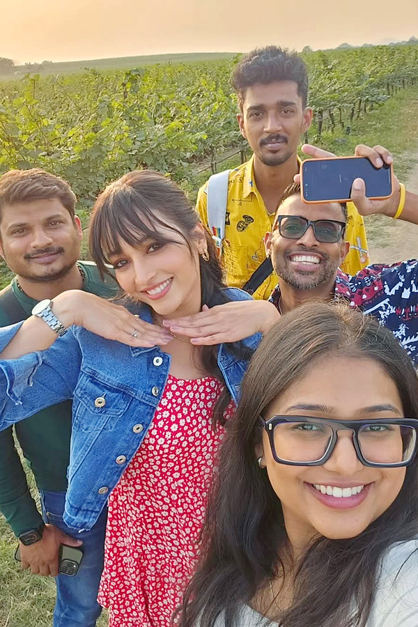 Actress Srinidhi Shetty In Telusu Kada Movie Sets Photos5