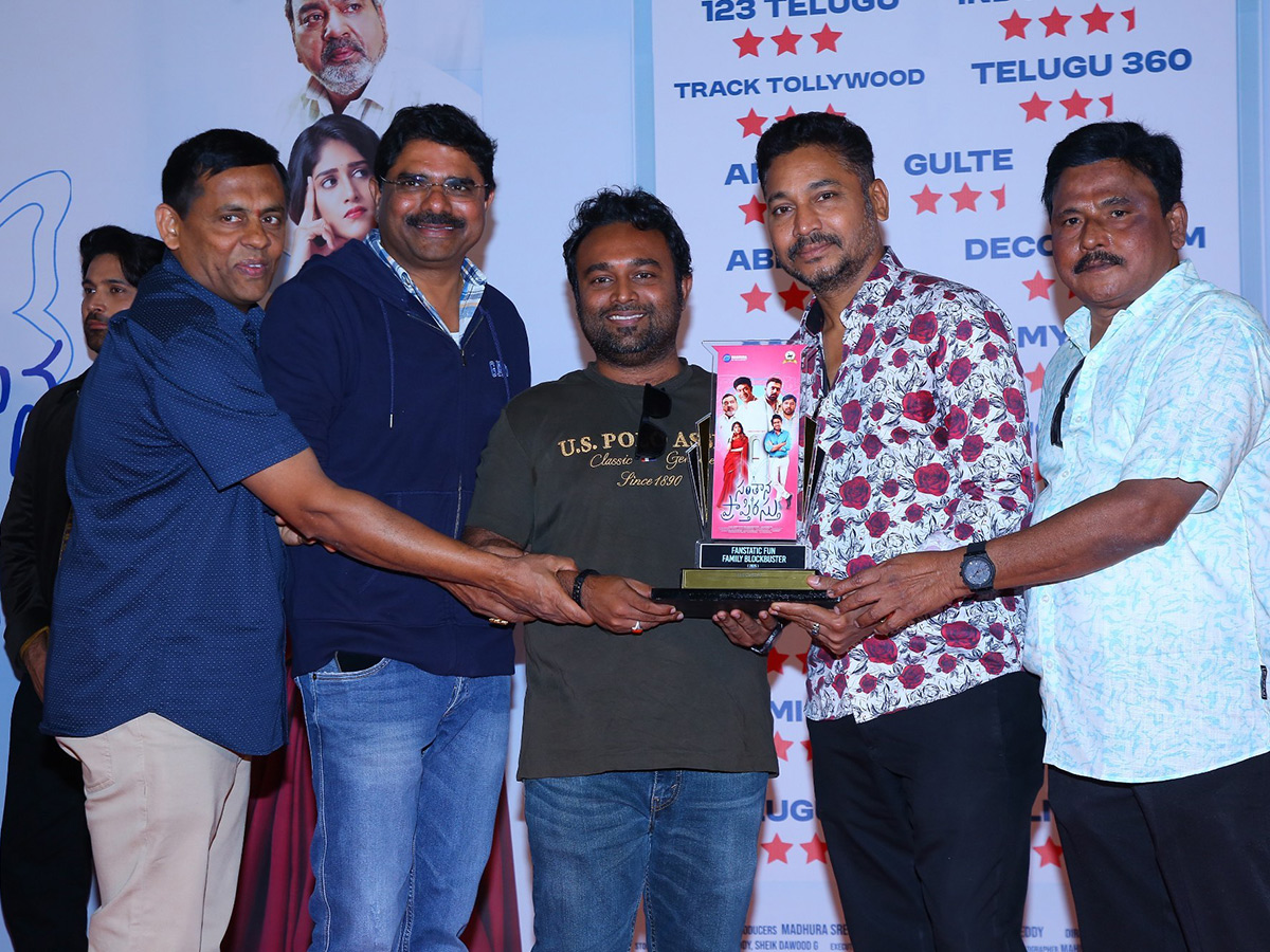 Santhana Prapthirasthu Success Meet Photos10