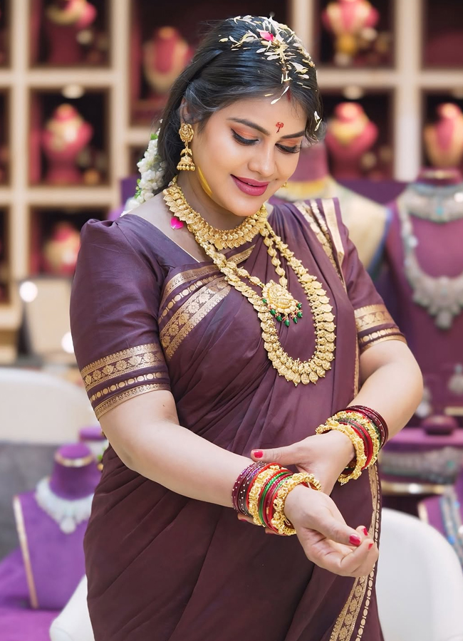 Have you seen Bigg Boss Sonia's latest baby bump photos with pregnancy2