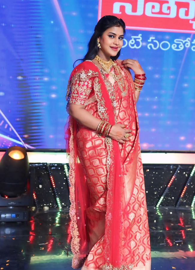 Have you seen Bigg Boss Sonia's latest baby bump photos with pregnancy9