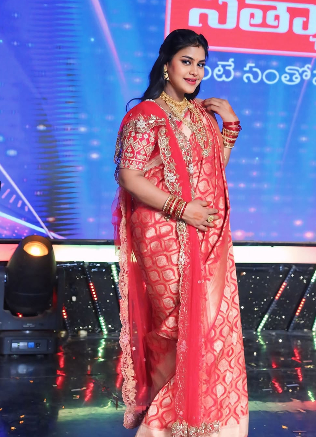 Have you seen Bigg Boss Sonia's latest baby bump photos with pregnancy10