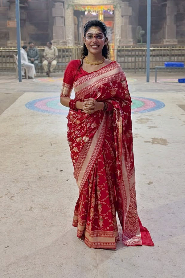 SurekhaVani Daughter Supritha Visited Srisailam Photos10