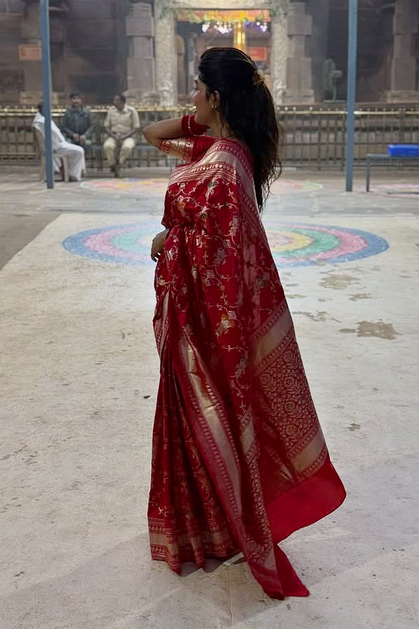 SurekhaVani Daughter Supritha Visited Srisailam Photos12