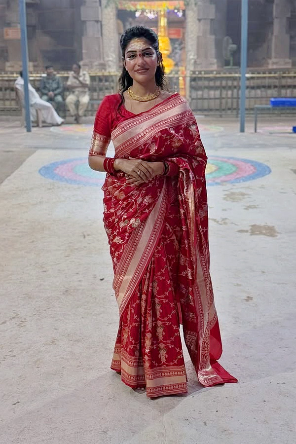 SurekhaVani Daughter Supritha Visited Srisailam Photos6