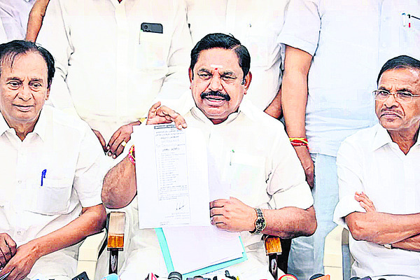 పళణి సెంగొట్టయన్‌ 1