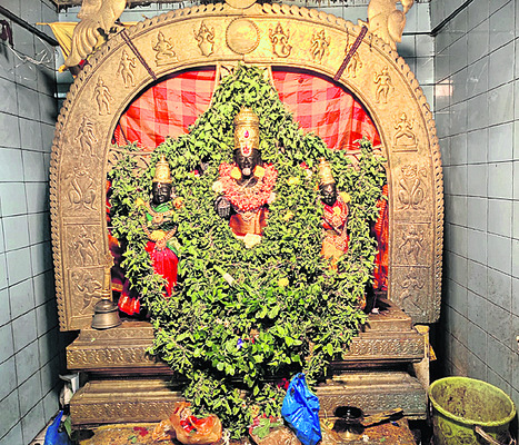 వడ్డాది వెంకన్న ఆలయానికి పోటెత్తిన భక్తులు 1