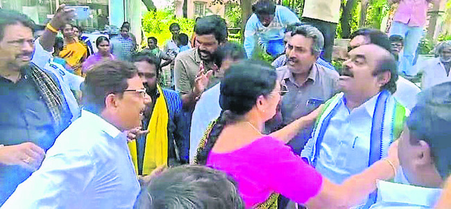 కార్మికులు పస్తులుంటే పట్టించుకోరా! 1