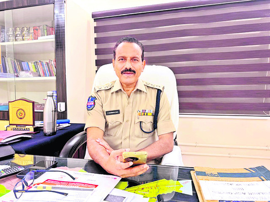 ప్రాణాలకు తెగించి.. గ్రేటర్‌వాసులను రక్షించి.. 7