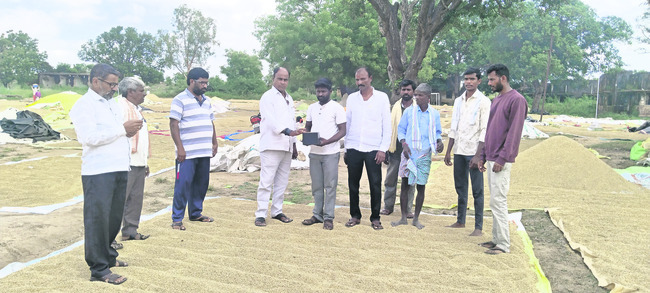 ఐసీఏఆర్‌ వరి వంగడంతో  రైతులకు మేలు
3