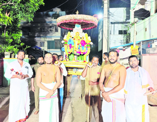 కన్నులపండువగా శ్రీవారికి ఏకాదశి ఉత్సవం 1