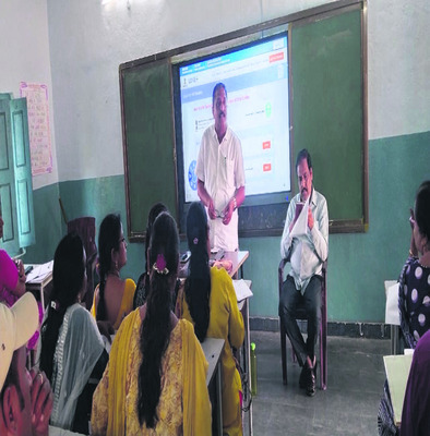 పాఠశాలలో వసతులను ఆన్‌లైన్‌ చేయాలి 1