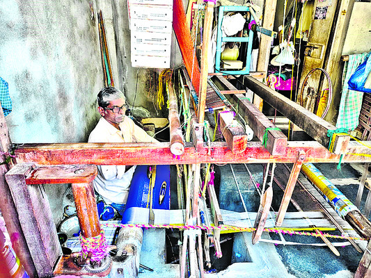 నేతన్నకు కన్నీళ్లు1