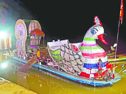 రత్నగిరిపై ప్రభంజనం1