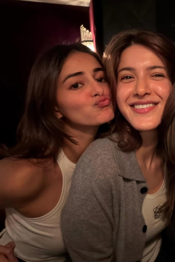 Actress Ananya Panday Birthday celebrations Photos9