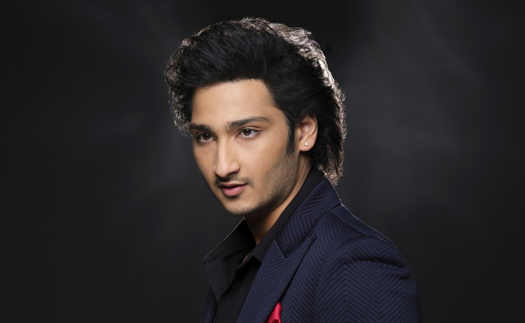 Mahesh Babu family is set To introduce Half a dozen debutants into Telugu Cinema Photos5