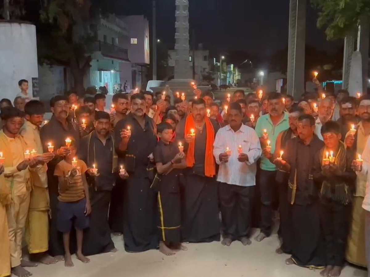 Kashibugga incident YSRCP candlelight rally in district centers photos15