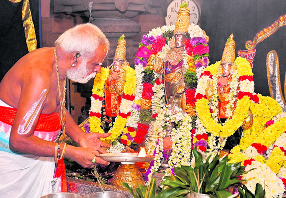 వైభవోపేతం.. స్వాతి మహోత్సవం1