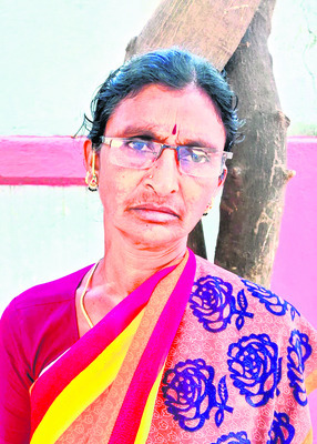 వేతనాల్లో కోత1