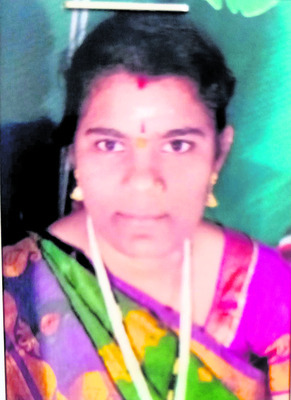 మద్యం మత్తులో  తలారి హల్‌చల్‌1