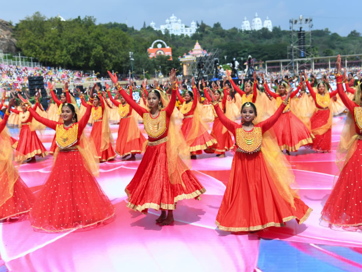 Mahasamadhi of Sri Sathya Sai Baba to pay obeisance in Puttaparthi12
