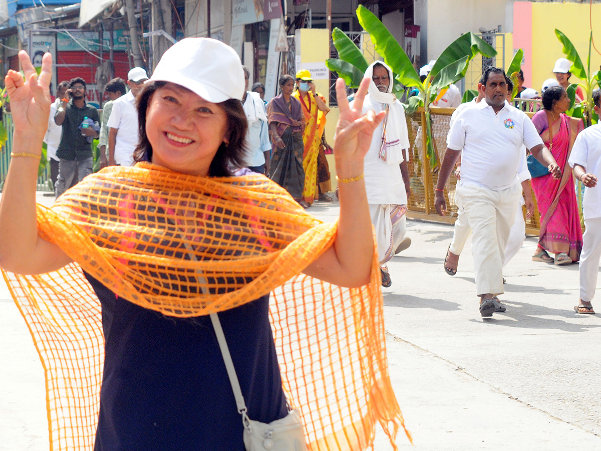 Mahasamadhi of Sri Sathya Sai Baba to pay obeisance in Puttaparthi19