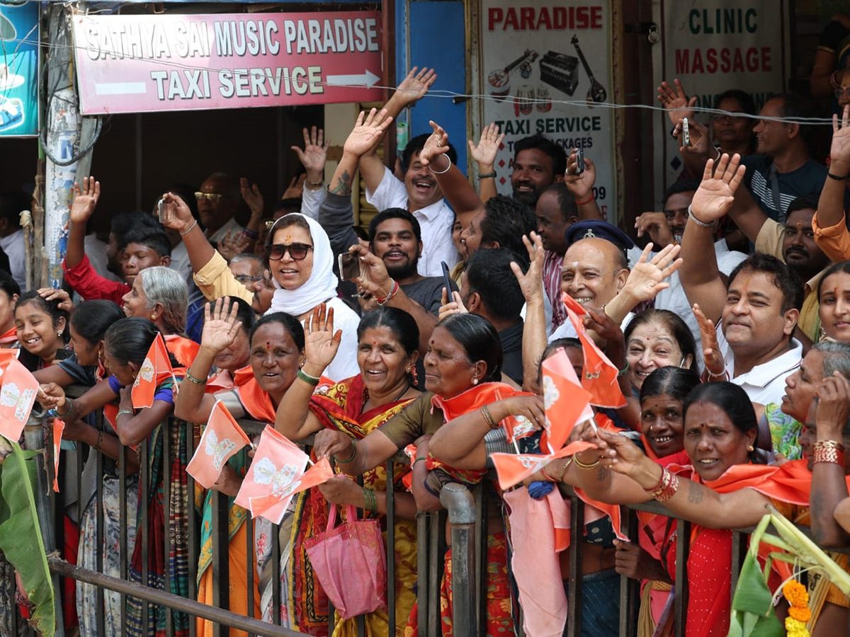 Mahasamadhi of Sri Sathya Sai Baba to pay obeisance in Puttaparthi2