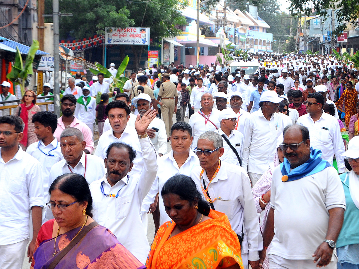 Mahasamadhi of Sri Sathya Sai Baba to pay obeisance in Puttaparthi21