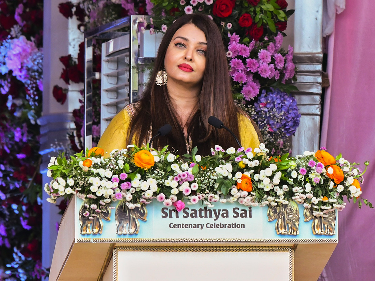 Mahasamadhi of Sri Sathya Sai Baba to pay obeisance in Puttaparthi25