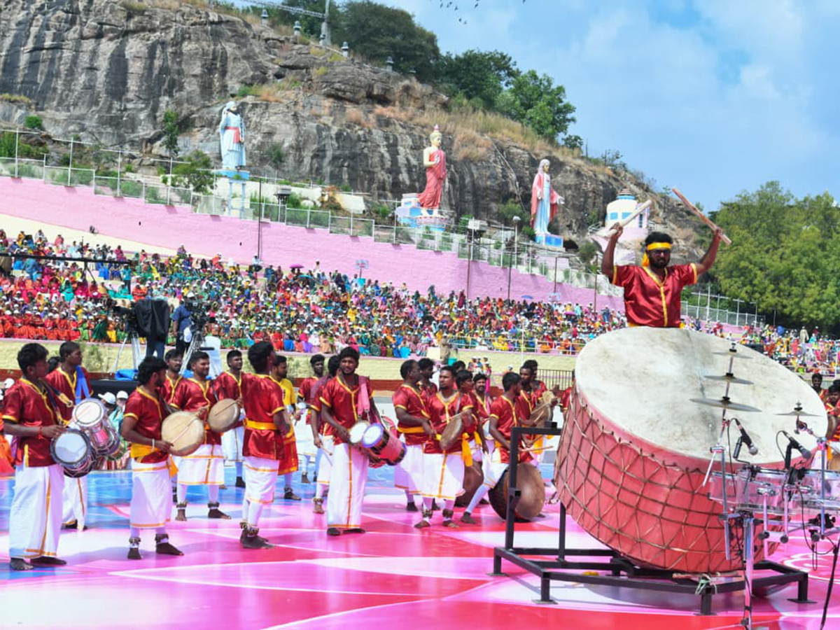 Mahasamadhi of Sri Sathya Sai Baba to pay obeisance in Puttaparthi8