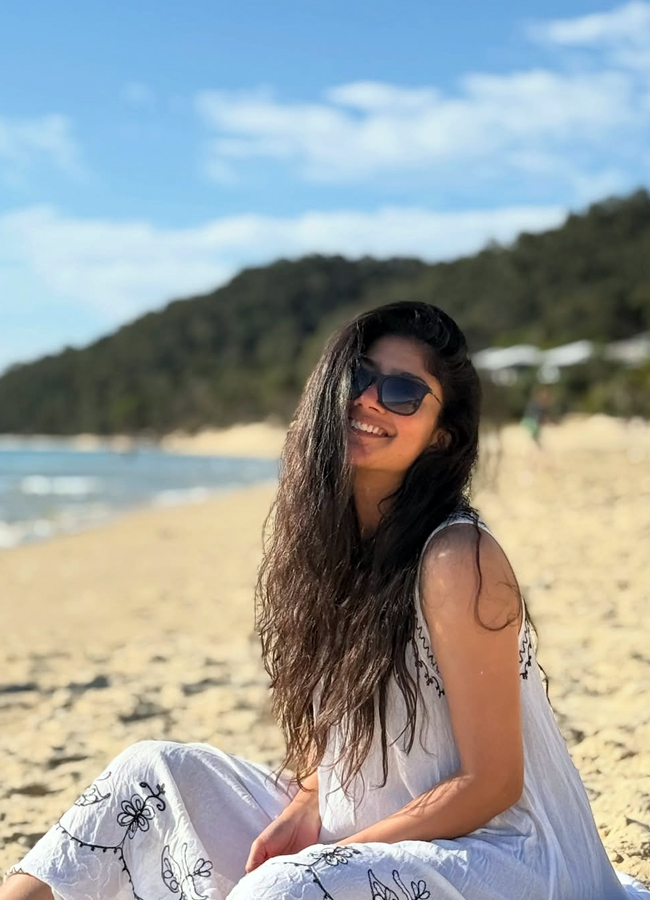 Sai Pallavi Sisters Enjoying Vacation (Photos)3