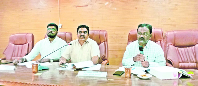 పాఠశాలల మూసివేత తగదు  4