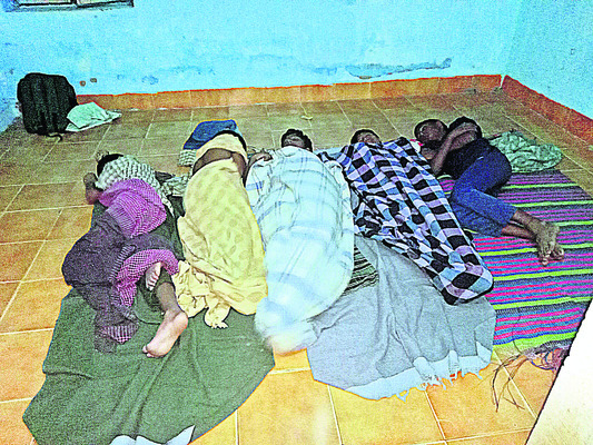 మందుబాబుల హల్‌చల్‌1