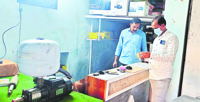 దుకాణాలు లూటీ 5