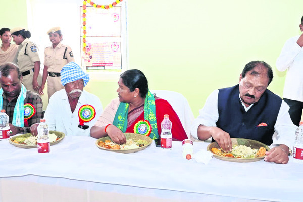 అభివృద్ధి, సంక్షేమమే ప్రభుత్వ లక్ష్యం1