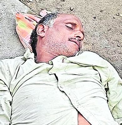 టీస్టాల్‌ నిర్వాహకుడిపై  కత్తితో దాడి 1