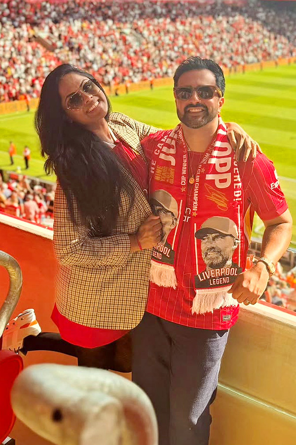 Actress Radha Daughter Karthika Nair 2nd Year Wedding Anniversary Photos3