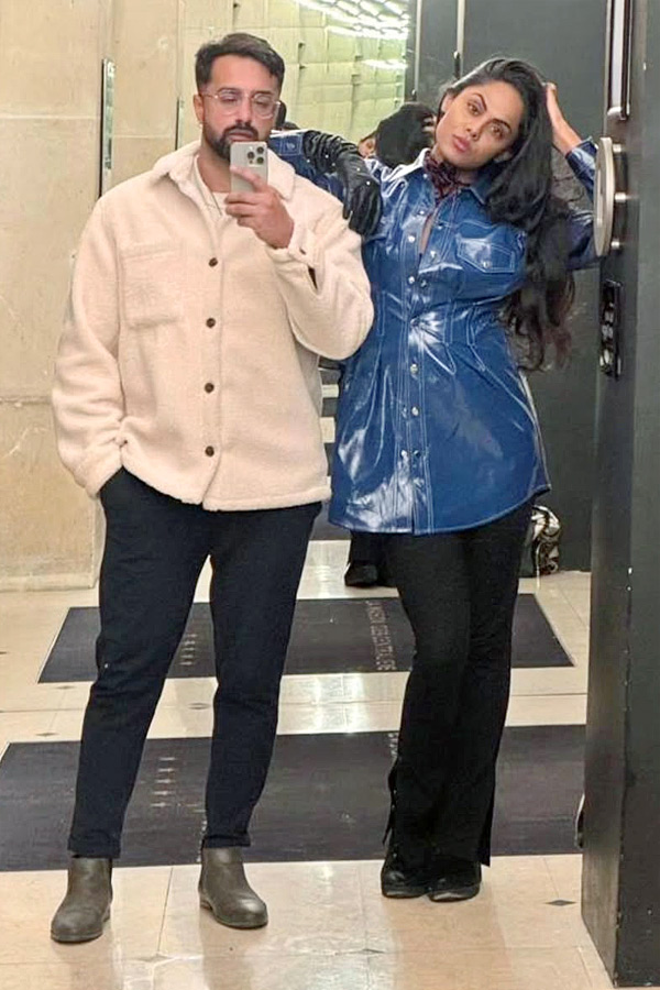 Actress Radha Daughter Karthika Nair 2nd Year Wedding Anniversary Photos6